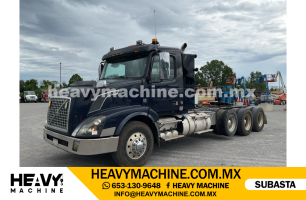 Day Cab 2017 VOLVO VXN 8x4 Heavy Haul Tri-A