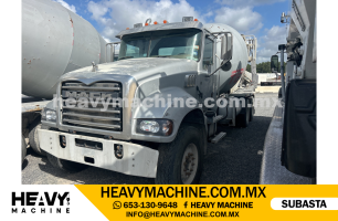 Revolvedora 2017 MACK GU713 6x4