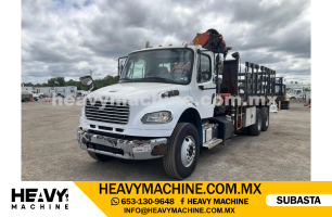 Articulada 2013 FREIGHTLINER M2106