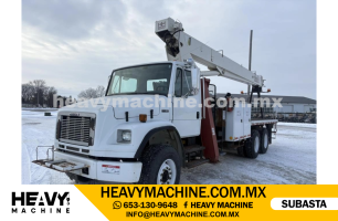 Titán 2004 FREIGHTLINER 